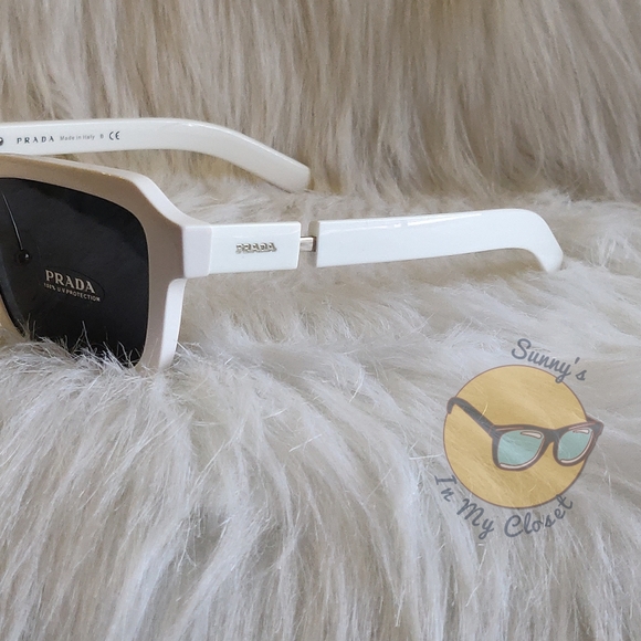 Prada Full Frame Sunglasses 😎 PR 09XS Summer Worthy🤗🔥 - Picture 4 of 7